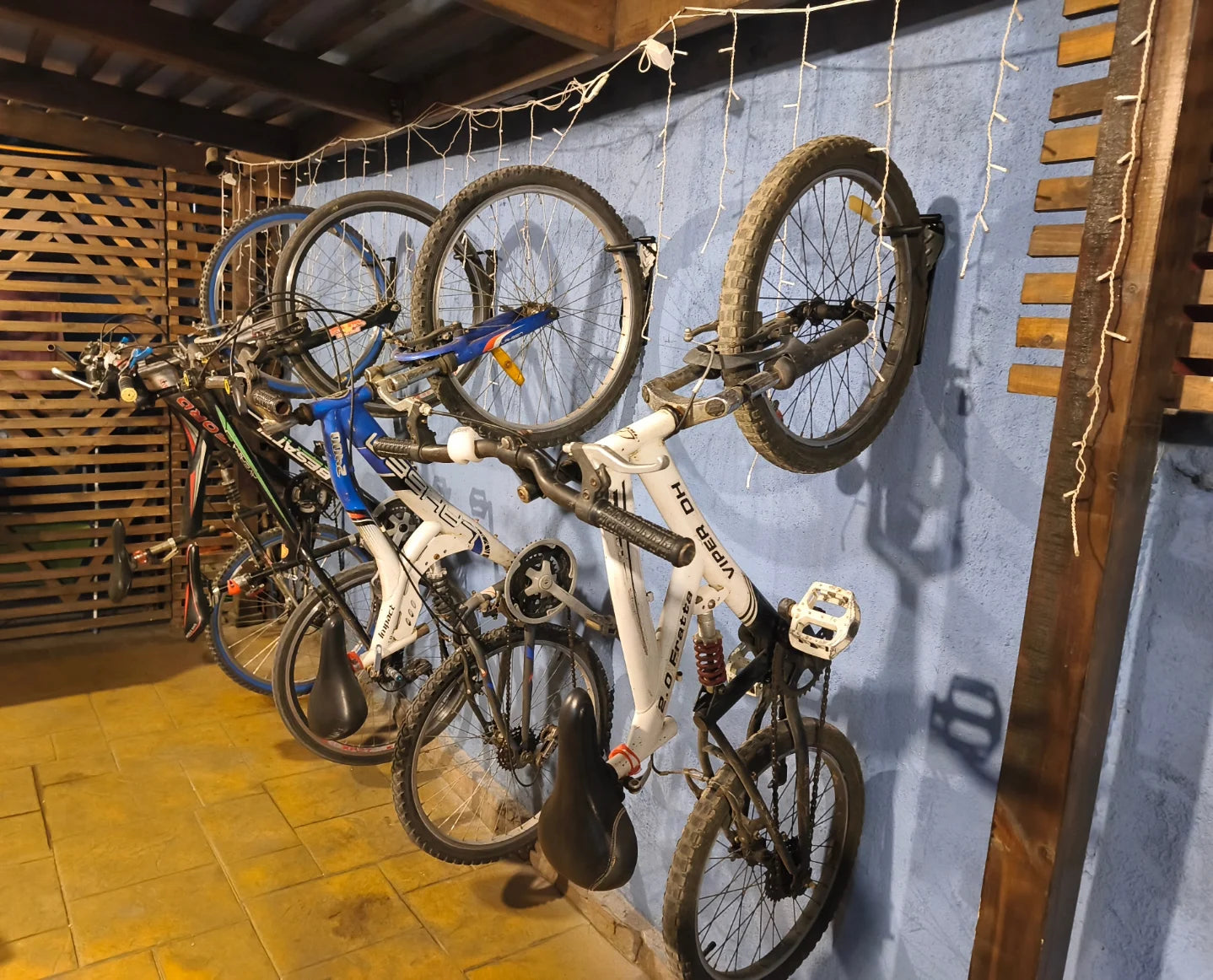 Instalación de soporte para colgar bicicleta